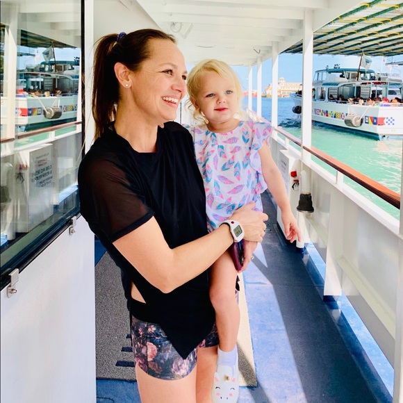 Meet your Posher, Cassie - Picture 2 of 4